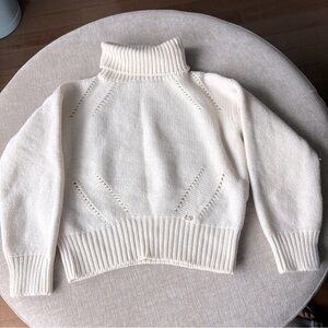 Turtle neck wool sweater ivory cropped